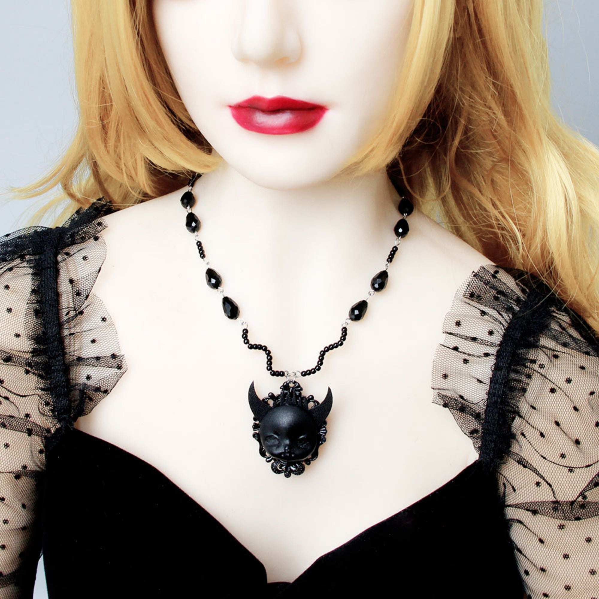 Halloween Black Crystal Bead Chain Demon Face Cameo Pendant Necklace | Gothic Y2K Dark Kawaii Devil Horns Floral Frame Vampire Halloween Costume Jewelry Gift