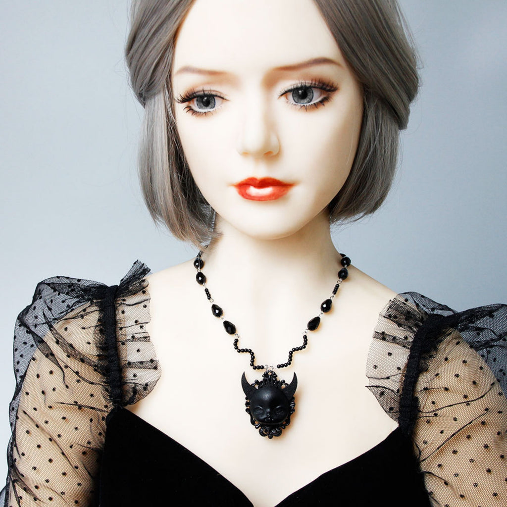Halloween Black Crystal Bead Chain Demon Face Cameo Pendant Necklace | Gothic Y2K Dark Kawaii Devil Horns Floral Frame Vampire Halloween Costume Jewelry Gift