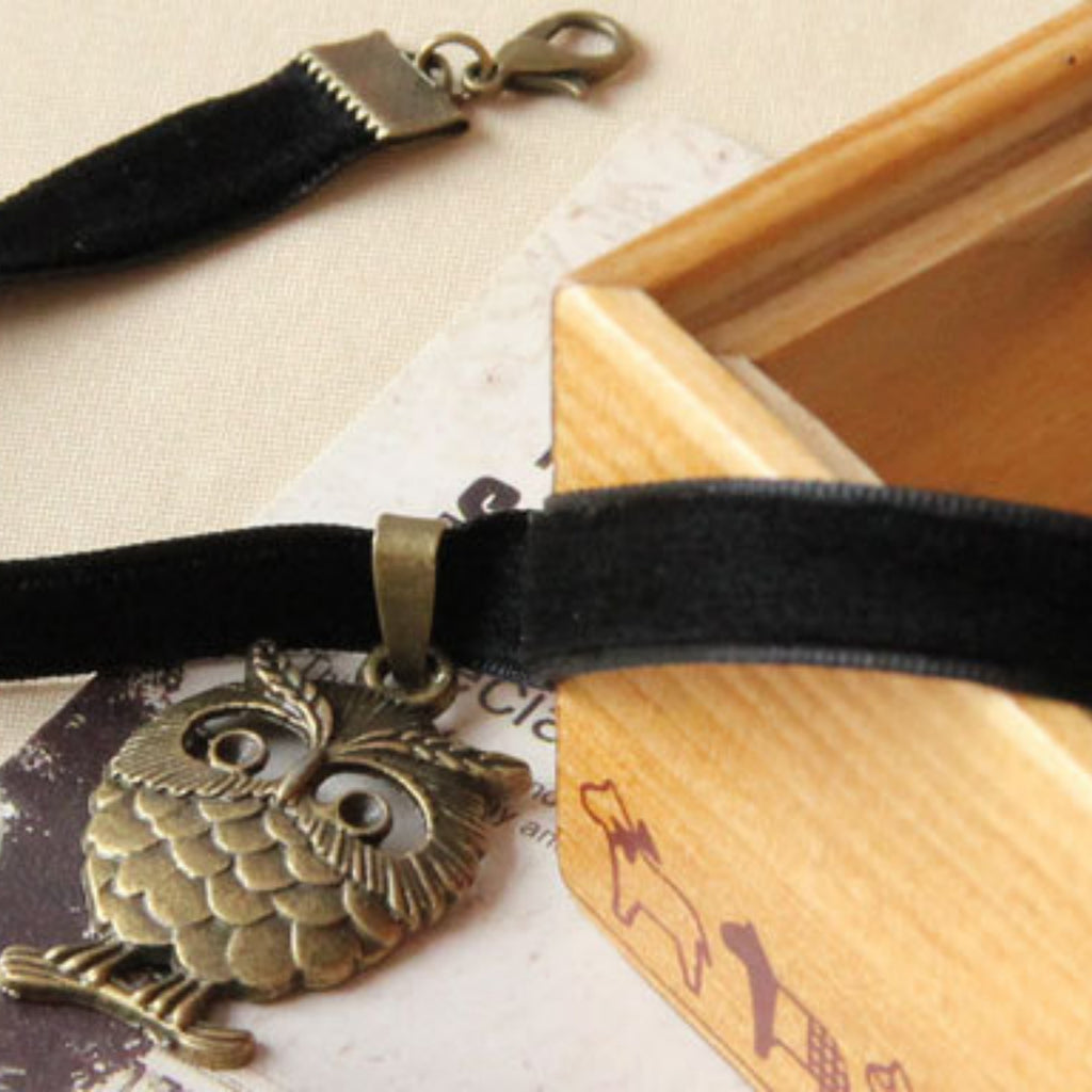 Halloween Black Velvet Owl Choker Necklace | Antique Bronze Owl Pendant Witch Familiar Night Owl Halloween Costume Jewelry Gift