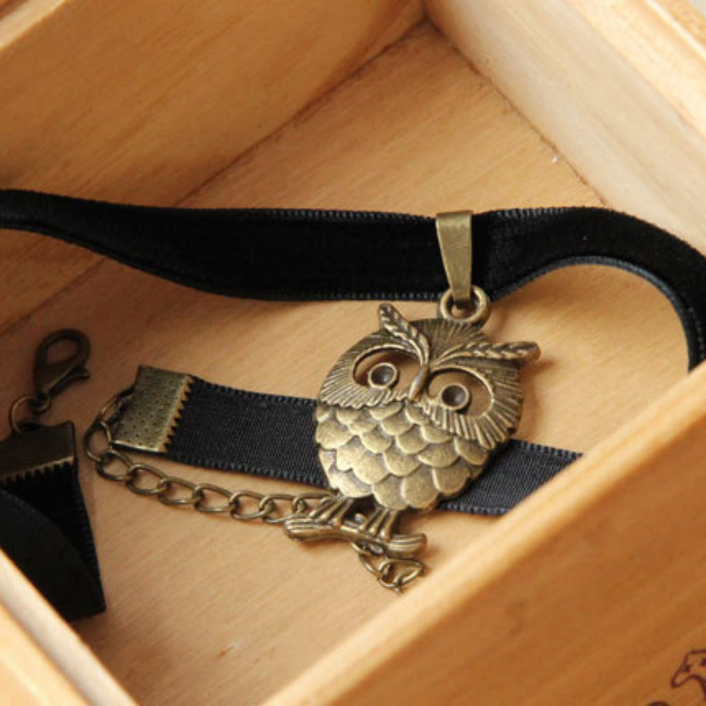 Halloween Black Velvet Owl Choker Necklace | Antique Bronze Owl Pendant Witch Familiar Night Owl Halloween Costume Jewelry Gift