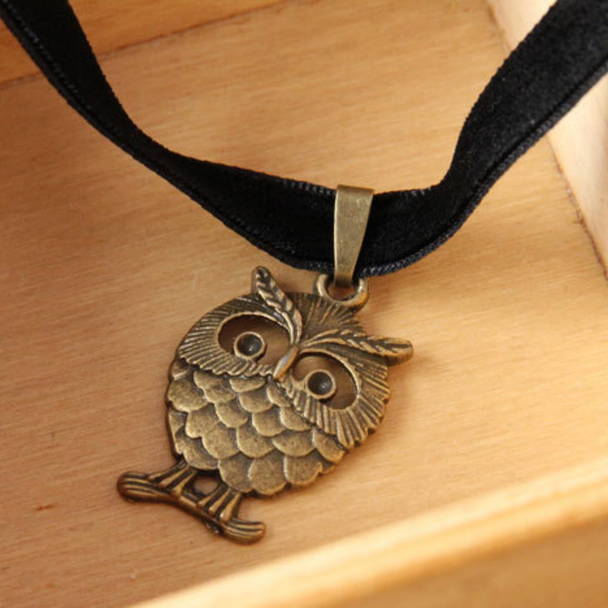Halloween Black Velvet Owl Choker Necklace | Antique Bronze Owl Pendant Witch Familiar Night Owl Halloween Costume Jewelry Gift