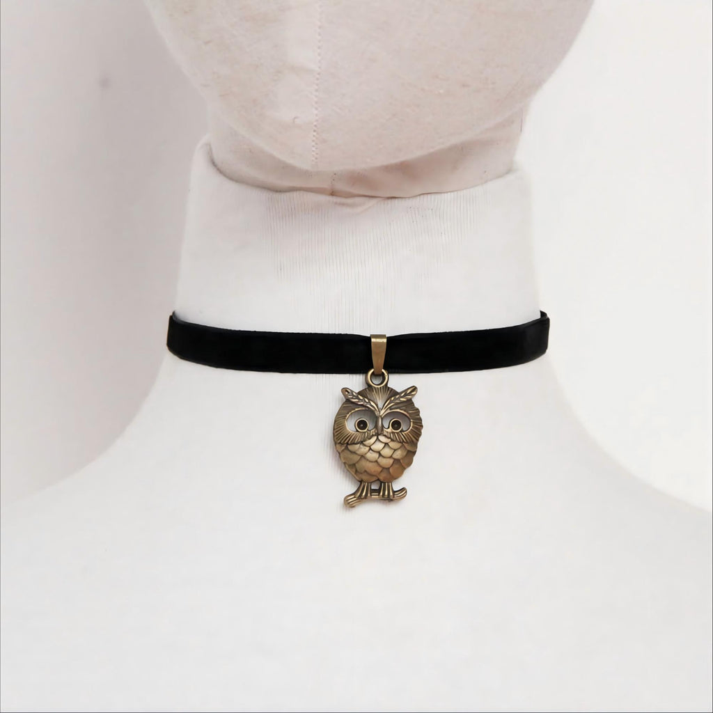 Halloween Black Velvet Owl Choker Necklace | Antique Bronze Owl Pendant Witch Familiar Night Owl Halloween Costume Jewelry Gift