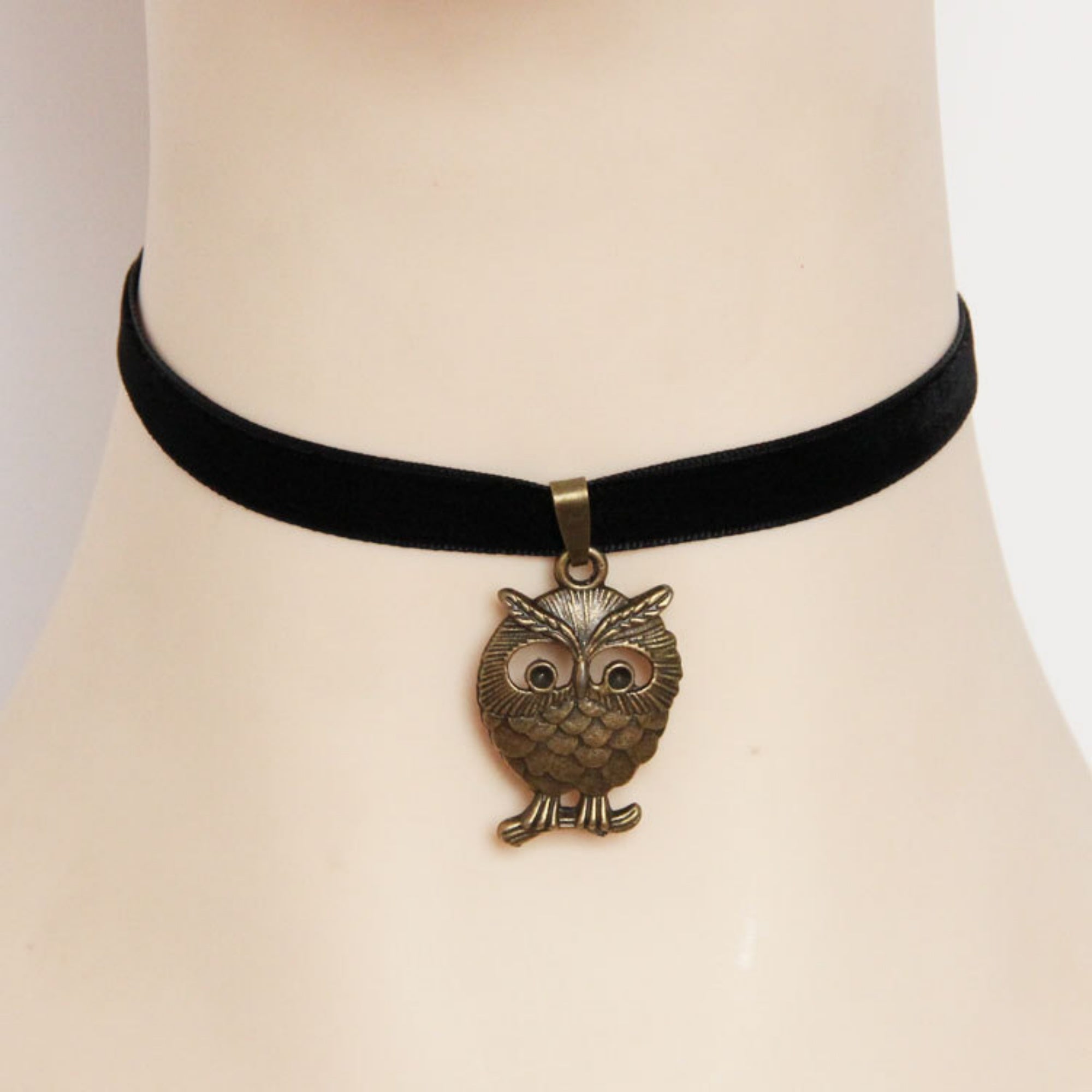 Halloween Black Velvet Owl Choker Necklace | Antique Bronze Owl Pendant Witch Familiar Night Owl Halloween Costume Jewelry Gift