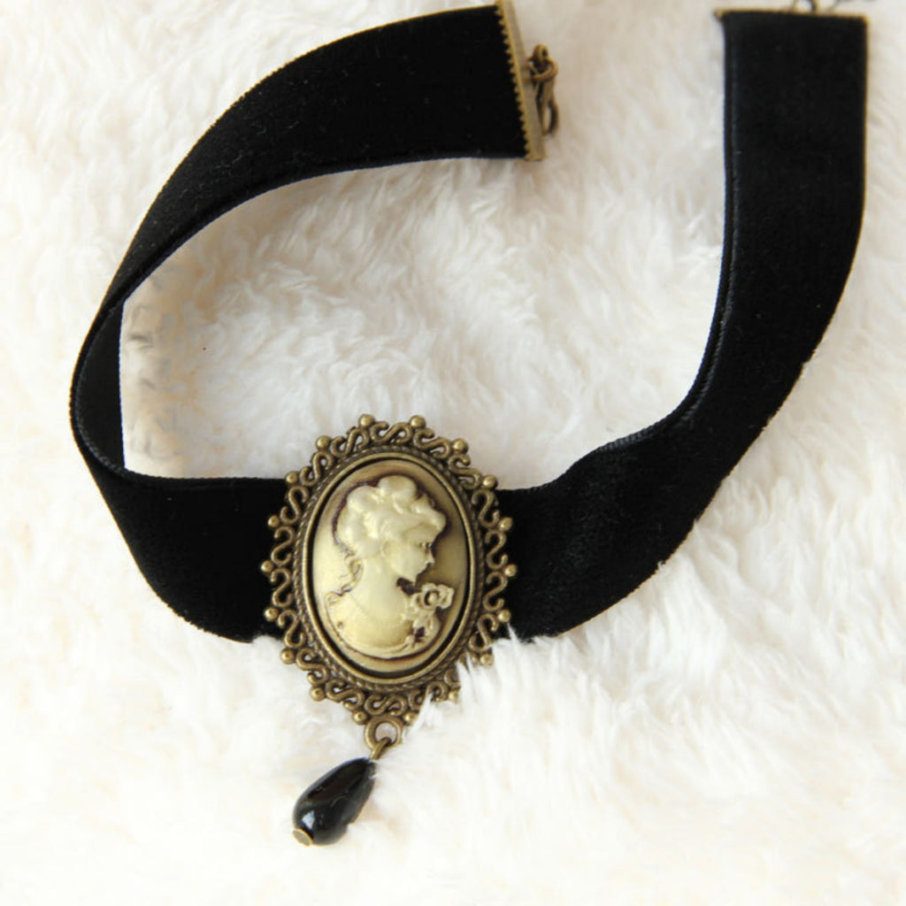 Halloween Black Velvet Wide Choker Necklace | Antique Bronze Victorian Lady Cameo Black Teardrop Drop Vampire Countess Gothic Halloween Costume Jewelry Gift