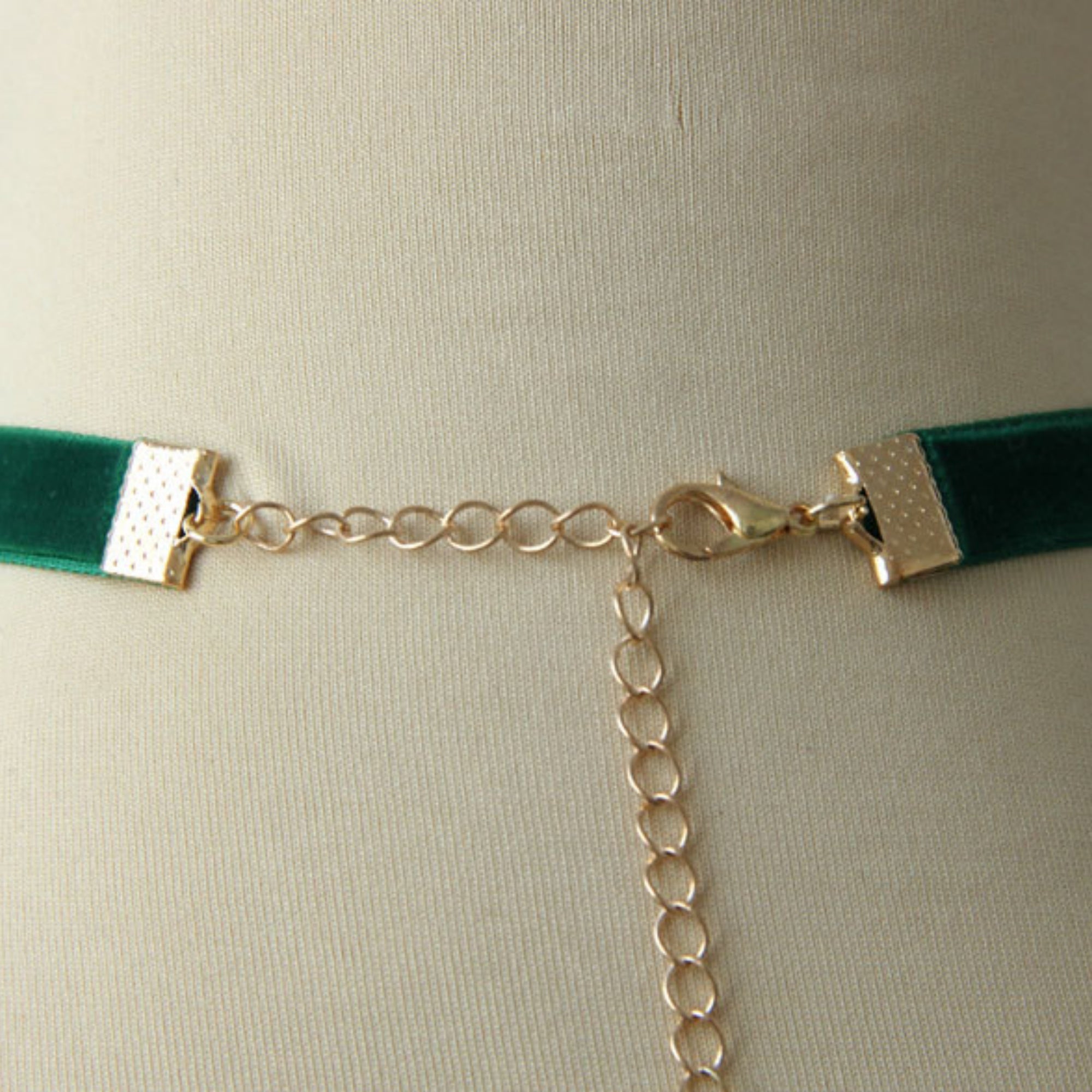 Halloween Green Velvet Choker Necklace | Red Cherry Enamel Pendant Evil Witch Poison Fruit Halloween Costume Jewelry Gift