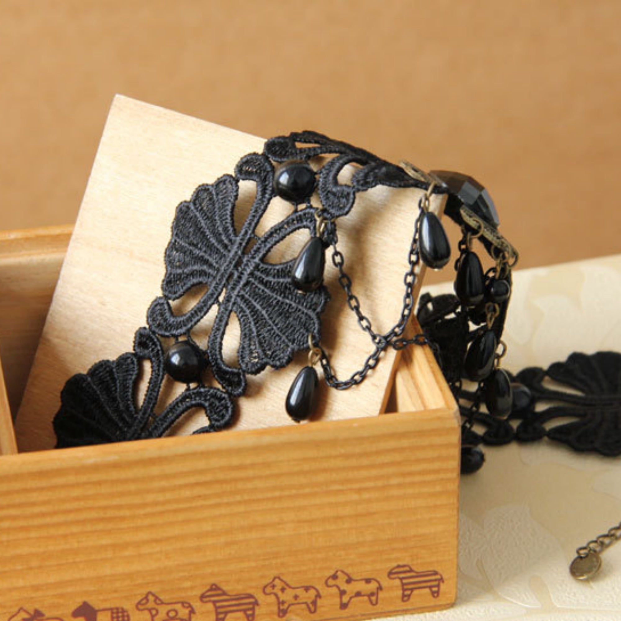 Halloween Black Lace Chandelier Choker Necklace | Antique Bronze Oval Gem Black Pearl Multi-Chain Drop Vampire Queen Halloween Costume Jewelry Gift