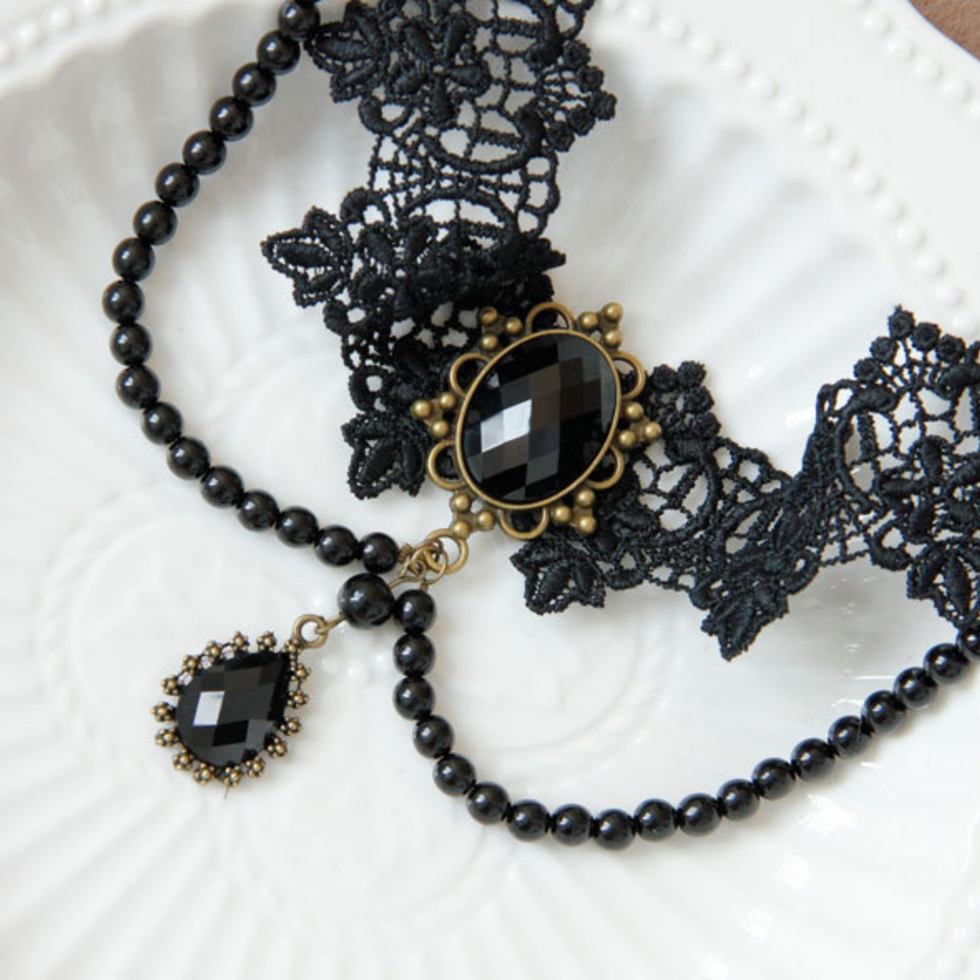 Halloween Black Lace Choker Necklace | Black Pearl Strand Layer Crystal Teardrop Drop Vampire Aristocrat Gothic Halloween Costume Jewelry Gift