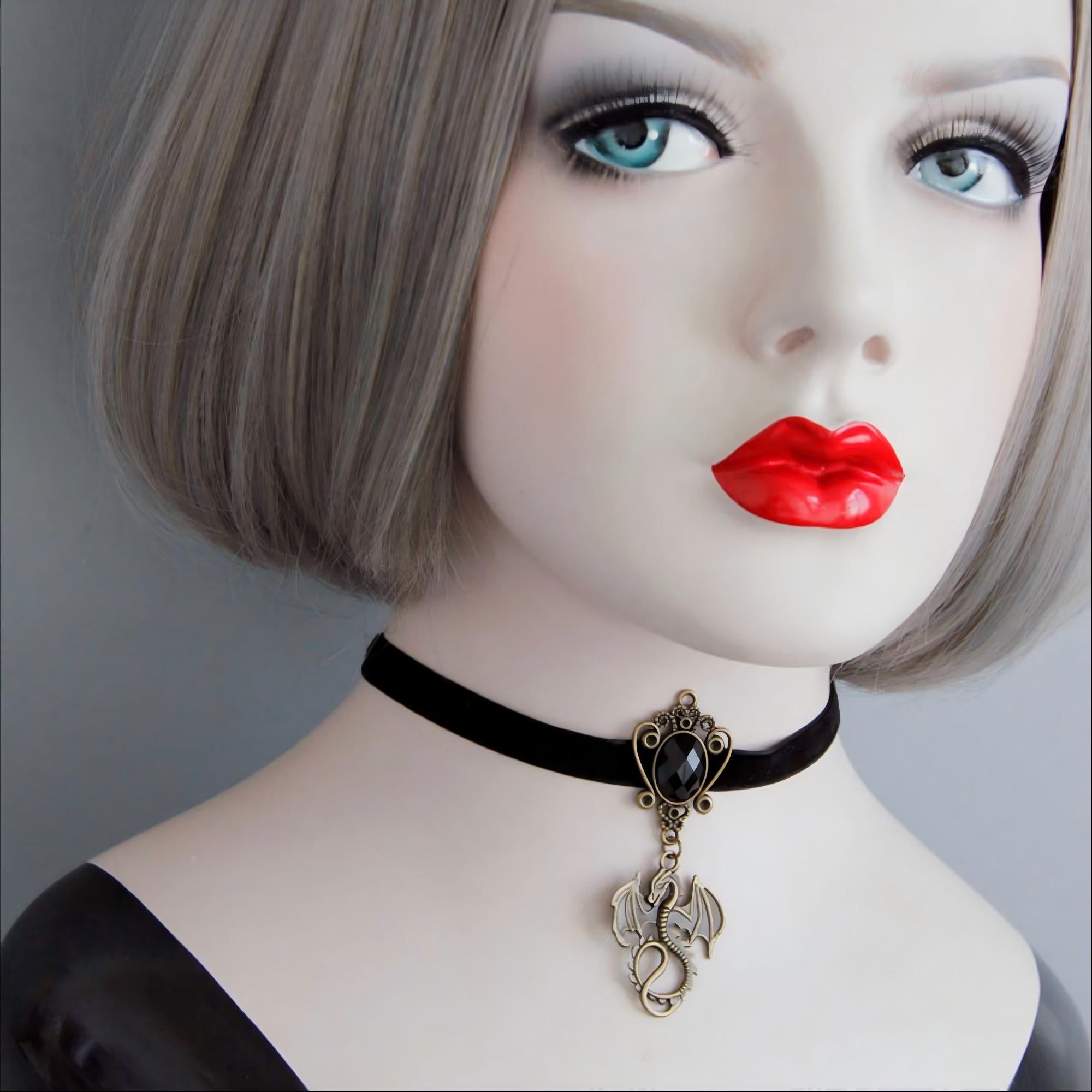 Black Velvet Dragon Choker Necklace | Antique Bronze Flying Dragon Pendant Black Gem Frame Gothic Dragon Queen Dark Fantasy Halloween Costume Jewelry Gift