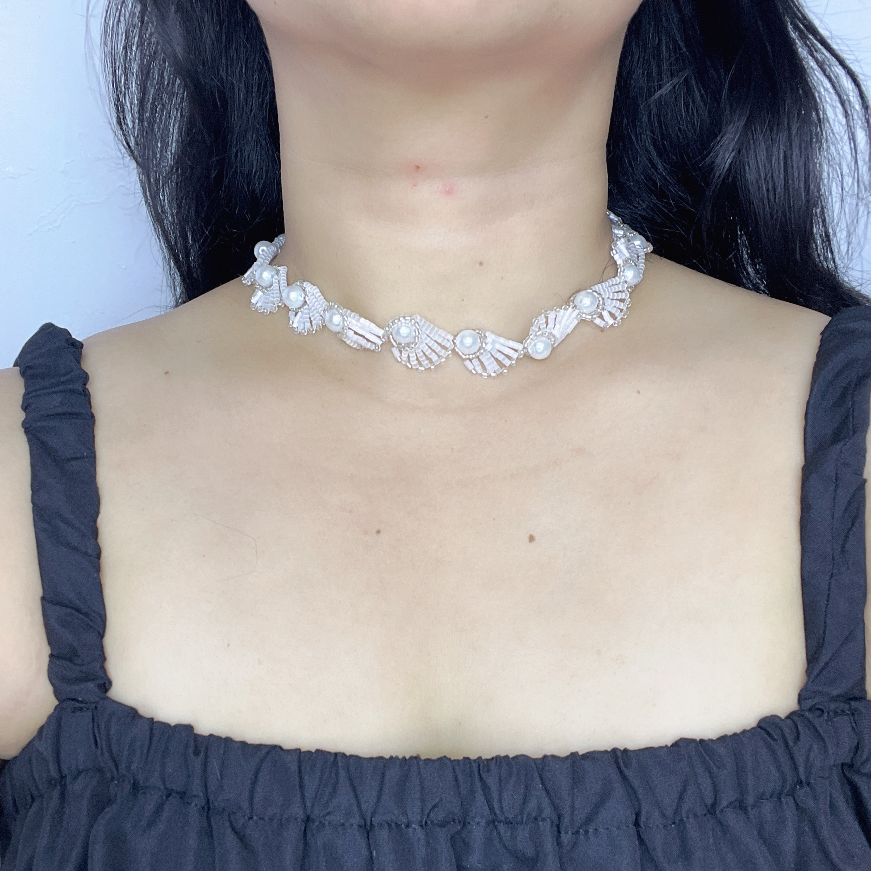 Handmade Silver & White 3D Scallop Shell Flower Garland Choker Necklace | Large Pearl Center Bridal Luxe Collar