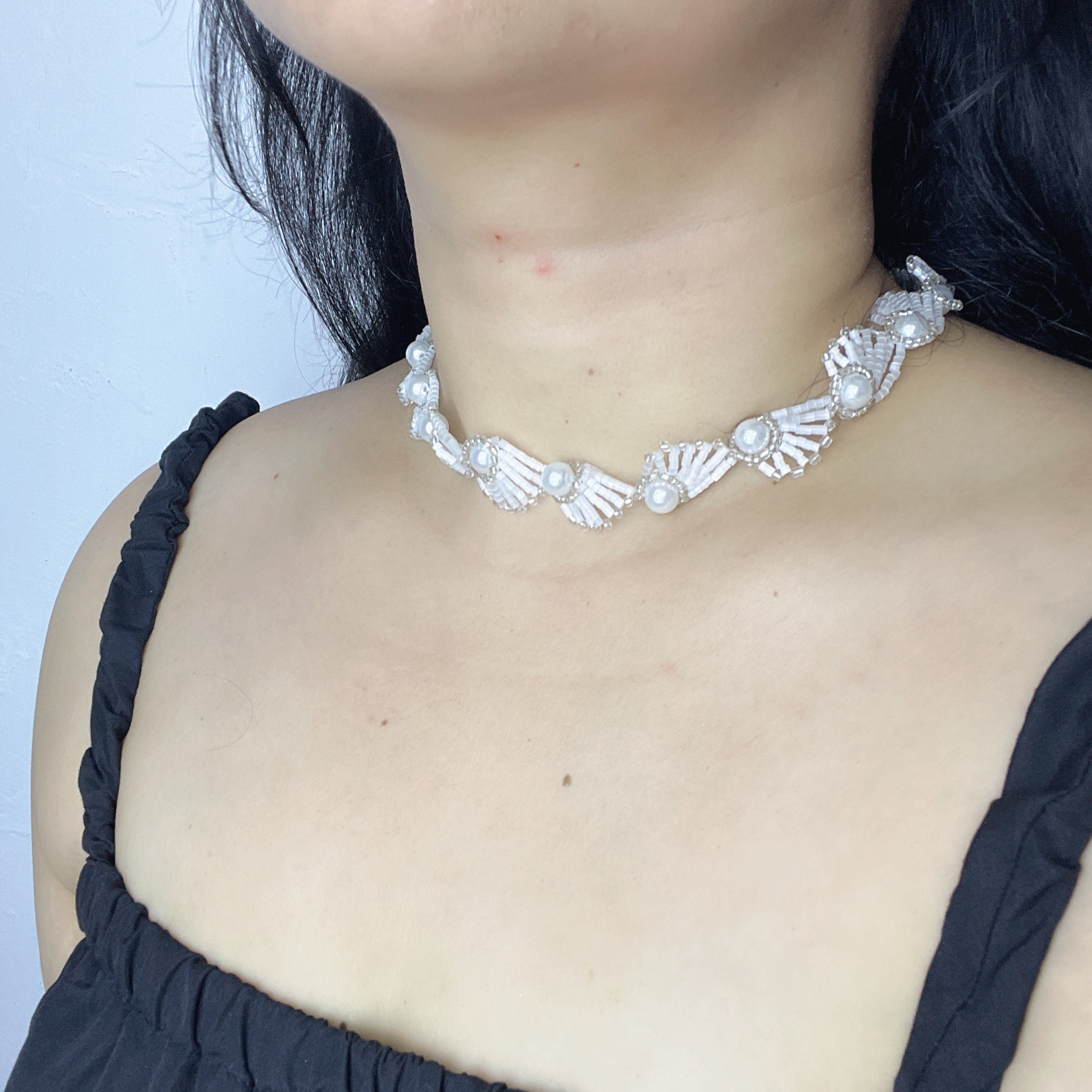 Handmade Silver & White 3D Scallop Shell Flower Garland Choker Necklace | Large Pearl Center Bridal Luxe Collar