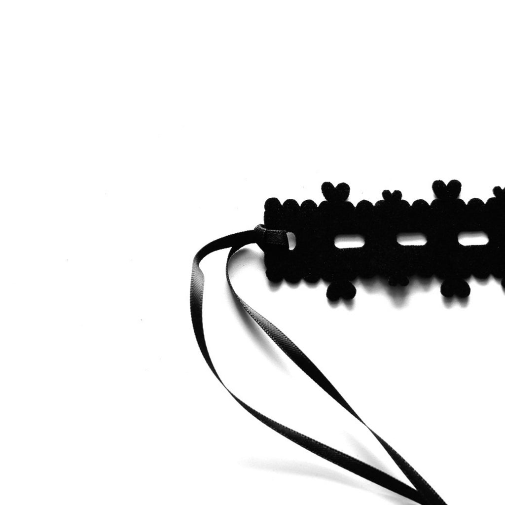 Halloween Gothic Black Velvet Grid Cutwork Choker Necklace | Silver Heart Pendant Black Oval Gemstone Clover Edge Ribbon Tie Dark Witch Costume Jewelry